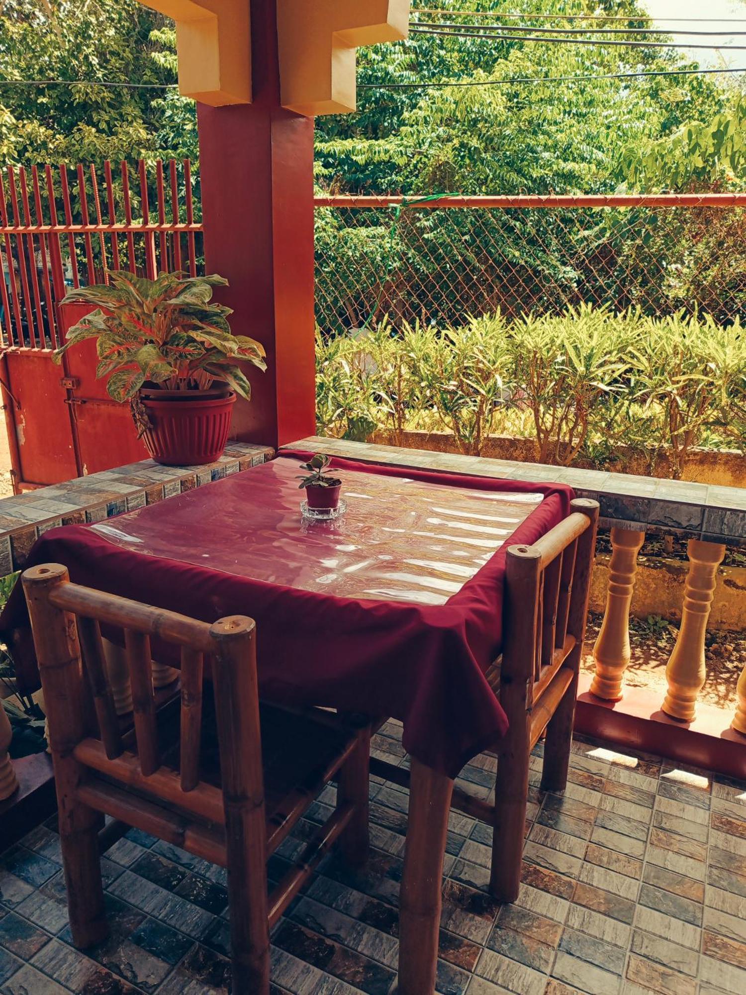Peace Lily Studio Apartments Panglao Kültér fotó